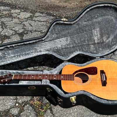 1996 Guild A25-NT HG Concert Series Acoustic Guitar W/HSC Natural image 1