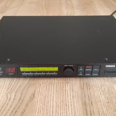 Yamaha SPX990 Professional Multi-Effect Processor 1990s - Black image 2