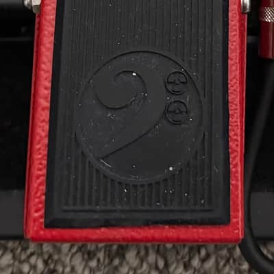 Plutoneium Chi-Wah-Wah Bass image 1