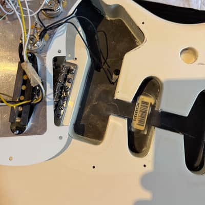 Fender Standard Stratocaster Lefthand Left-Handel LH Linkshänder Maple Fretboard 2006 - 2017 - Arctic White image 4