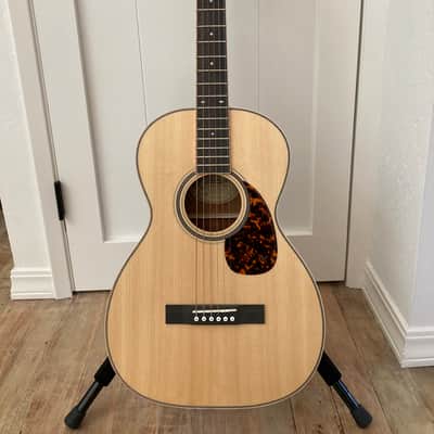 Larrivee 00-40 Legacy Series Sitka Spruce/Mahogany 2021 Natural Satin finish image 3