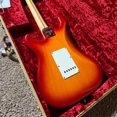 Fender 1999 Custom Shop Classic Player Stratocaster V- Neck - Aged Cherry Sunburst image 16