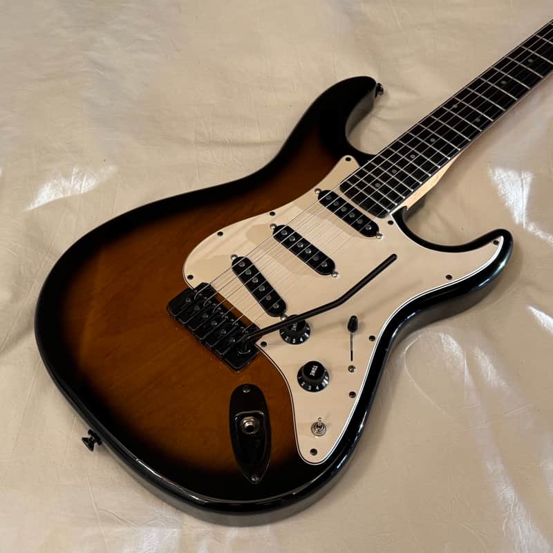 Carvin Bolt SSS Tremolo - Custom Shop Strat Killer - Made in USA - Two Color Sunburst - Free Pro Setup image 1