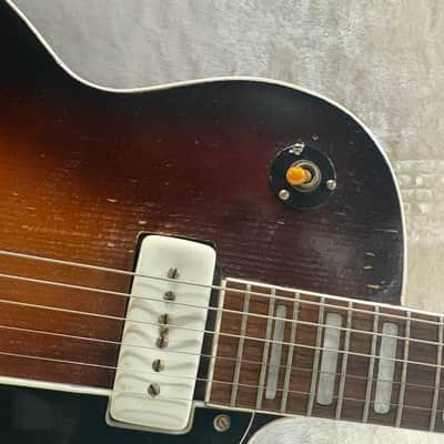 Guild M-75 Aristocrat 1954 - Sunburst image 3