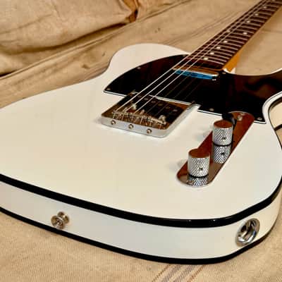 Fender MIJ Traditional 60's Telecaster Custom 2017 - Arctic White image 14
