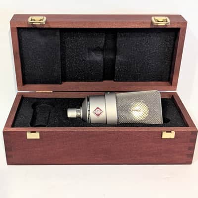 Pristine TLM 103 w/ shock mount & new pop filter image 2