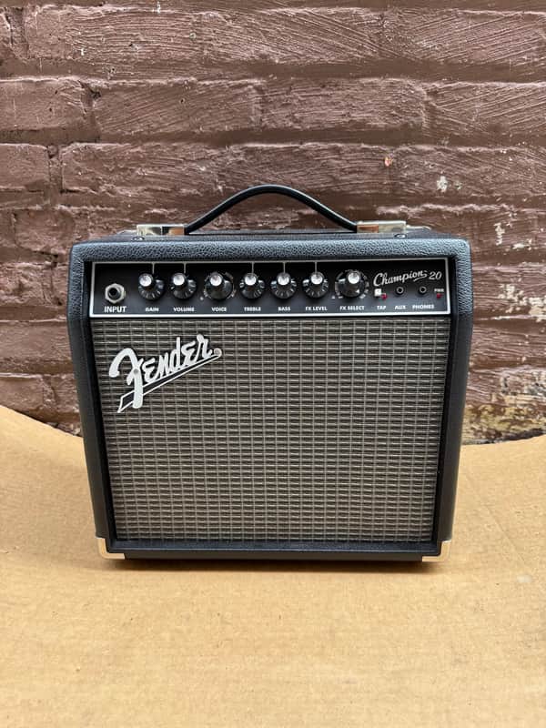 Fender Champion 20 20-Watt 1x8" Guitar Combo Amplifier w/ Effects – Tested & Working imagen 1