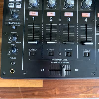 Pioneer DJM-750MK2 w/ Odyssey Flight Case & Decksaver image 6