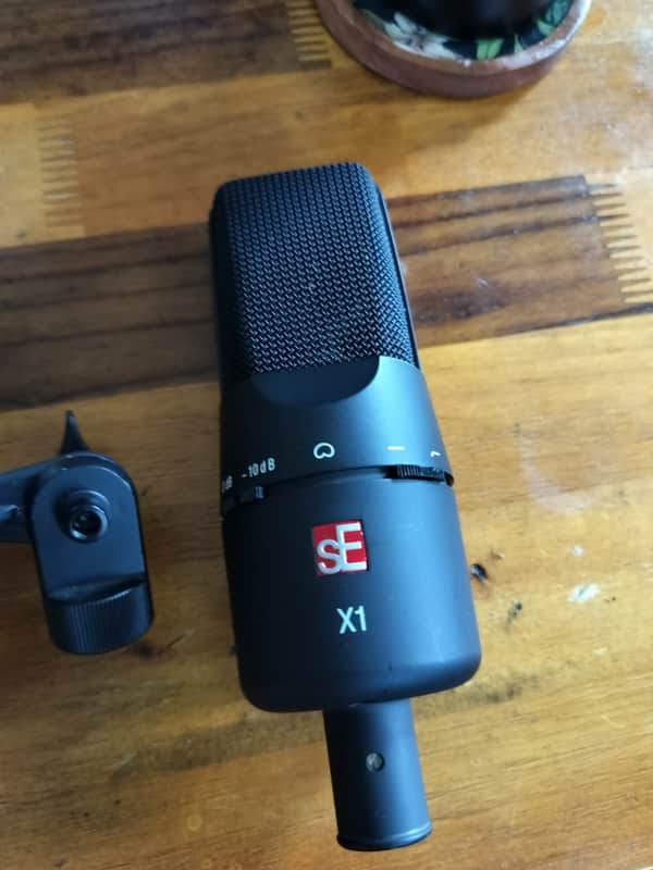 sE Electronics X1 Large Diaphragm Cardioid Condenser Microphone 2010 - 2017 - Black image 1
