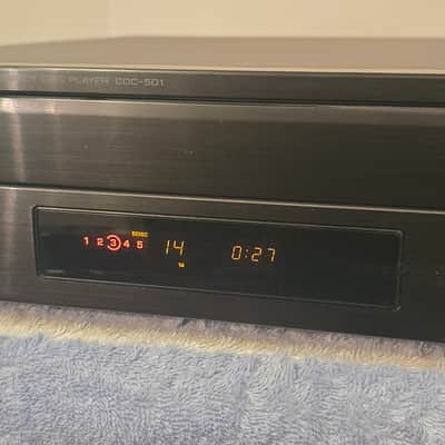 Yamaha CDC-501 Natural Sound 5 disc CD carousel May 1995 - Black image 6