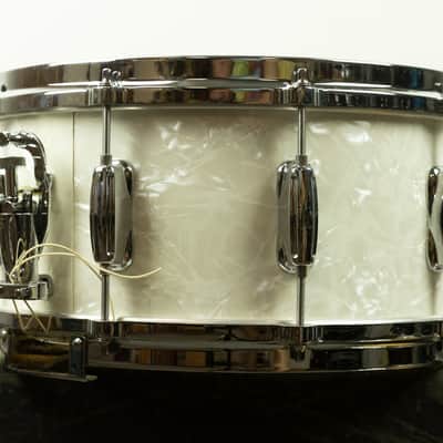 Slingerland Conway 6.5x14 White Marine Pearl Radio King Snare Drum image 5