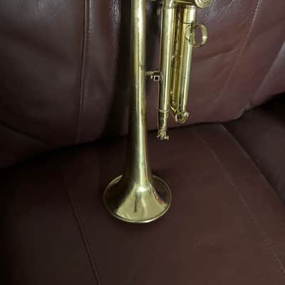 Conn 10B (New Era) (1935) (Medium Bore) Bb Trumpet SN 300537 (rare) (100% new clear lacquer) image 3