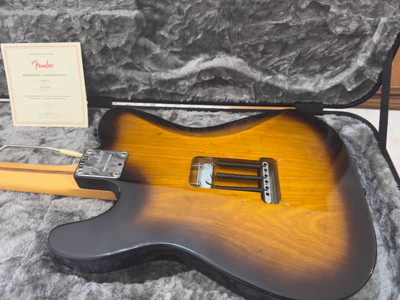 Fender Limited Edition Parallel Universe Series Strat Tele Hybrid 2018 - 2-Color Sunburst