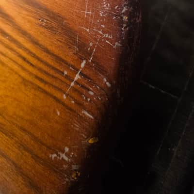 PEAVEY T-40 4 STRING BASS SUNBURST FINISH -1979 image 8