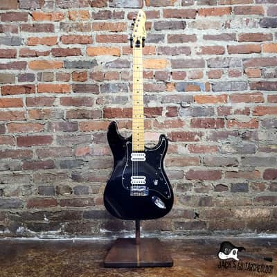 Peavey Predator "Yautja" Partscaster w/ Dragonfire Pickups & Locking Tuners (1980s, Black) image 2