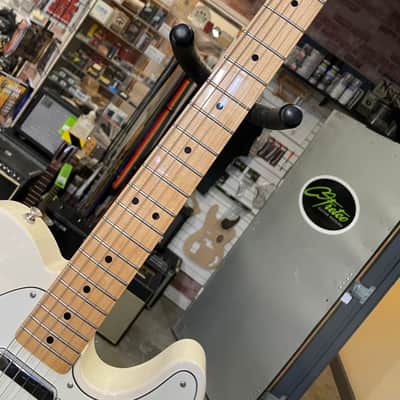 Fender Standard Telecaster 2017 - Olympic White image 3