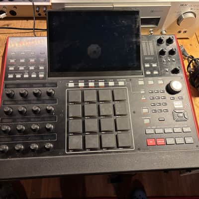 Akai Akai Professional MPC X Standalone Music Production Center 2017 - Red image 2