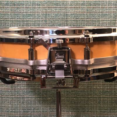 Pearl 3.5x14 Free-Floating Maple Piccolo Snare Drum w/ Case image 2