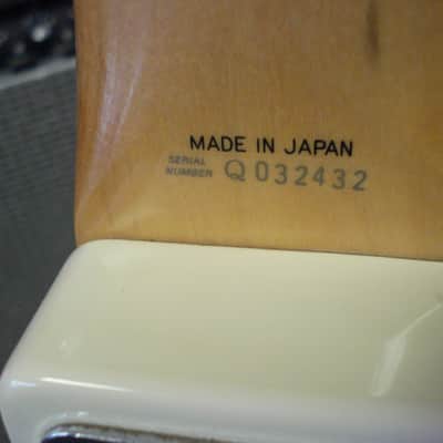 Fender Jazz Fretless MIJ Japanese bass guitar image 10