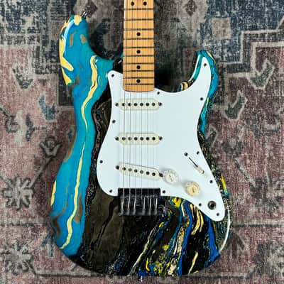 1983 Fender Blue Bowling Ball Stratocaster Vintage 1/105 USA Electric Guitar! image 7