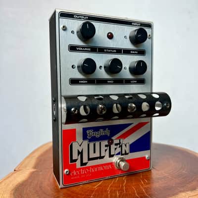 Electro-Harmonix English Muff'N Tube Distortion / Preamp Pedal image 3
