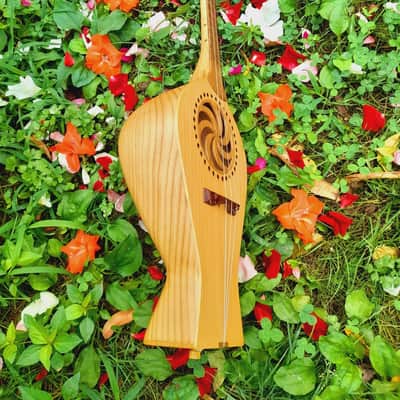Georgian folk music instrument Panduri | String instrument Panduri | ფანდური | Fanduri image 6