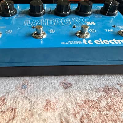 TC Electronic Flashback X4 Delay & Looper 2011 - 2019 - Blue image 5