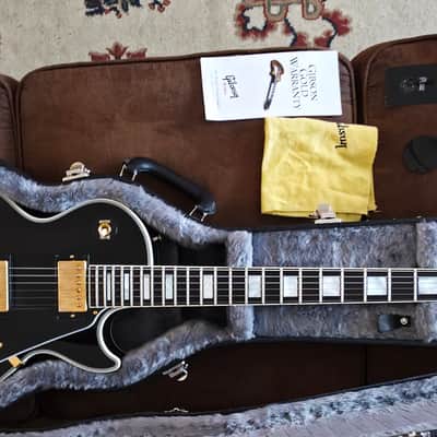 Gibson Les Paul Custom Ebony 2021 image 2