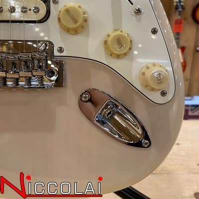 Fender Player II Stratocaster HSS, Rosewood Fingerboard, White Blonde image 4