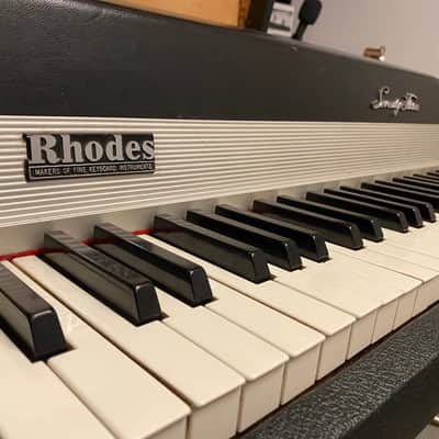 Fender Rhodes Mk.1 1978 w/ Lid + Flight Case. Free S England Delivery image 2