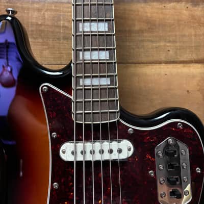 Squier Classic Vibe Bass VI 3-Tone Sunburst image 7