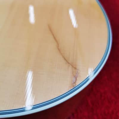 Takamine EG530SSC Natural image 3