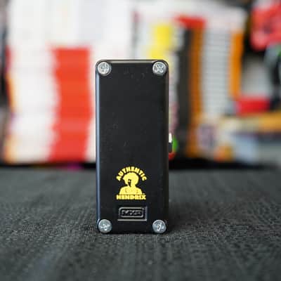 MXR JIMI HENDRIX™ '69 PSYCH SERIES BAND OF GYPSYS™ FUZZ image 2
