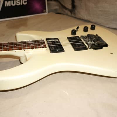 Yamaha RGX 620S rgx620s SuperStrat Electric Guitar 1980s Pearl