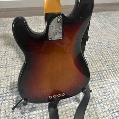 Fender American Professional II Precision Bass with Rosewood Fretboard 2020 - Present - 3-Color Sunburst image 4