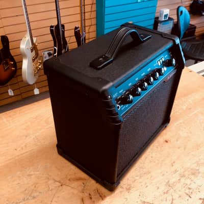 Line 6 Spider V 20 Modeling Practice Combo Amp image 2