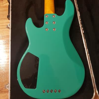 G&L L-2500 USA Custom Shop 5 String Bass image 2