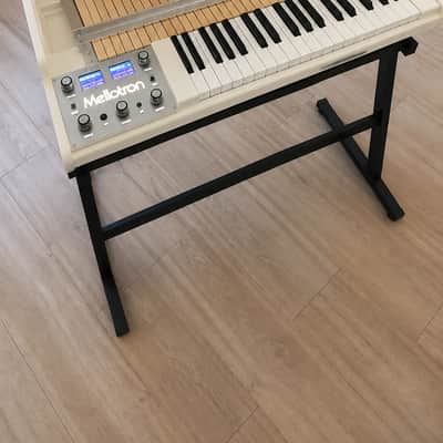 Mellotron M4000D Standard – 2023 – Mint Condition – Official Flight Case – Original Invoice image 2
