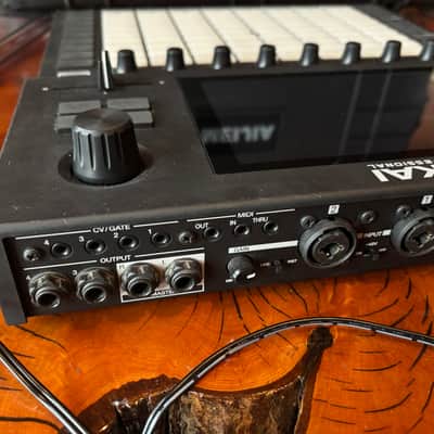 Akai Force Standalone Music Production / DJ Performance System 2019 - Black +BONUS CASE +DECK SAVER image 10