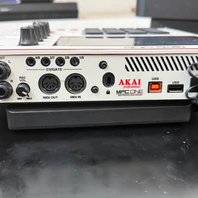 Akai MPC One+ Portable Bundle – Retro Skin + XT Power Battery image 5