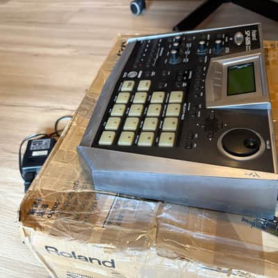 Roland SP-606 Sampler with original BOX image 4