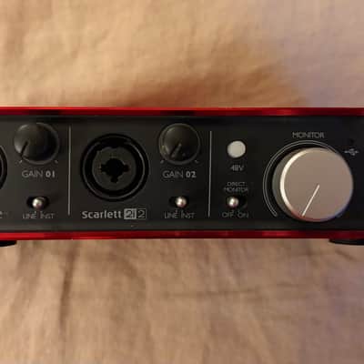 Focusrite Scarlett 2i2 USB 2.0 Audio Interface 2011 - 2016 - Red / Black image 2