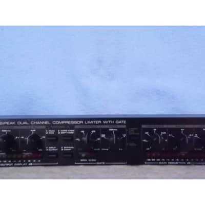 Alesis 3630 Dual-Channel Compressor / Limiter with Gate image 3