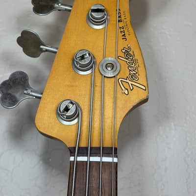 2018 Fender Flea Jazz Bass Road Worn Shell Pink - Mint Condition + G&G Hardshell Case image 9