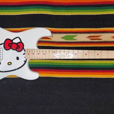 Squier Hello Kitty Stratocaster 2024 - 2025 - White image 3