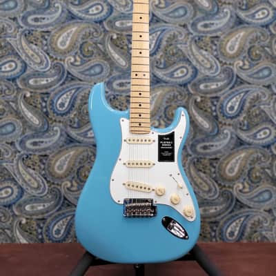 Fender Player II Stratocaster SSS Electric Guitar Aquatone Blue image 3