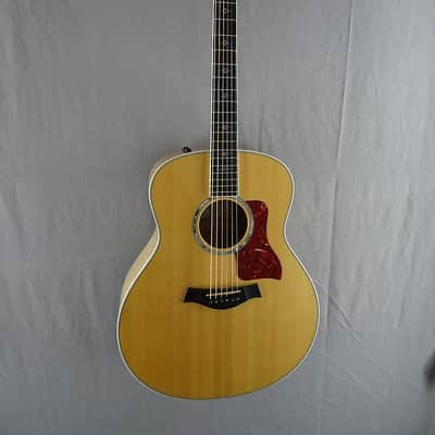 Taylor 618e Natural image 1