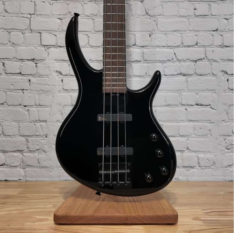 Toby Deluxe IV Walnut Satin エレキベース ケース付 Toby Deluxe IV Walnut Satin エレキベース ケース付 - メルカリ