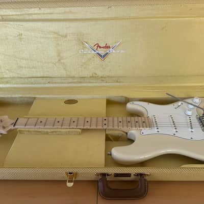Fender Licensed Warmoth Stratocaster 2026 - Vintage White image 10