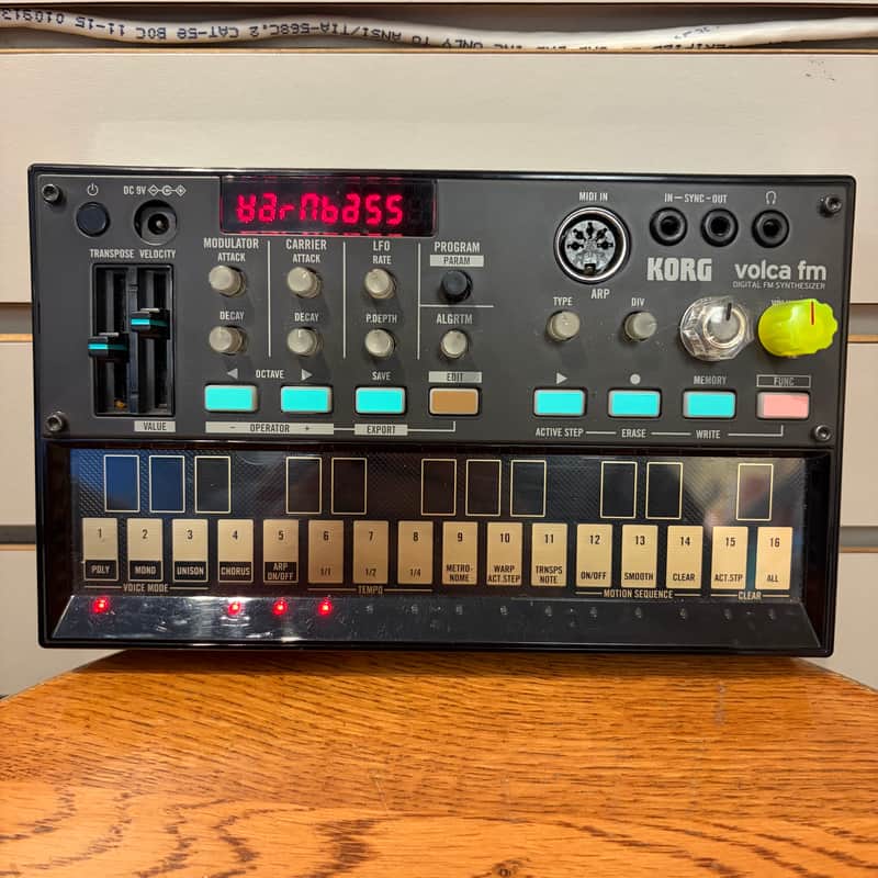 Korg Volca FM Digital FM Synthesizer/Sequencer